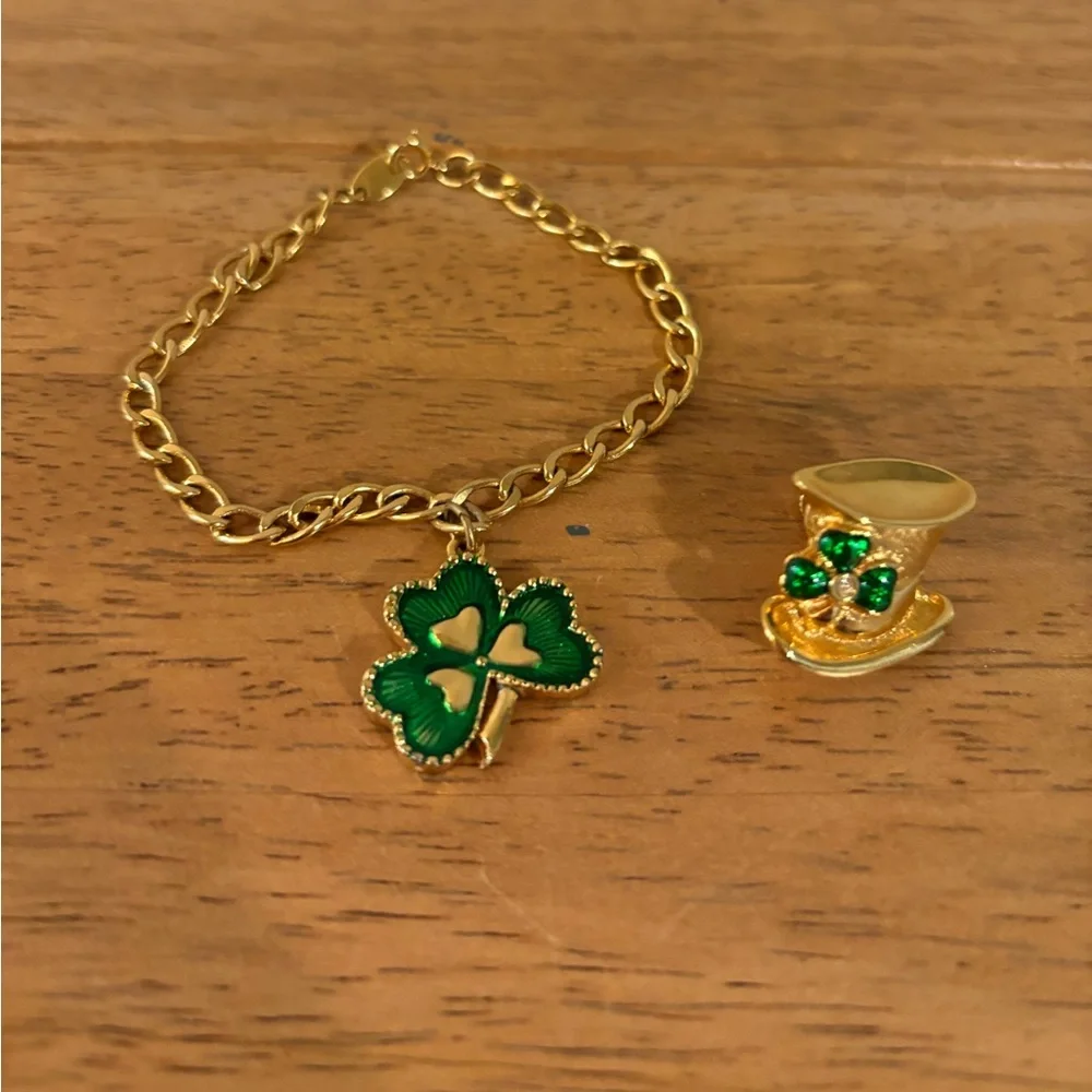 Avon Vintage St Patrick’s Day Gold Tone Link Bracelet Clover Leaf Charm and Pin
